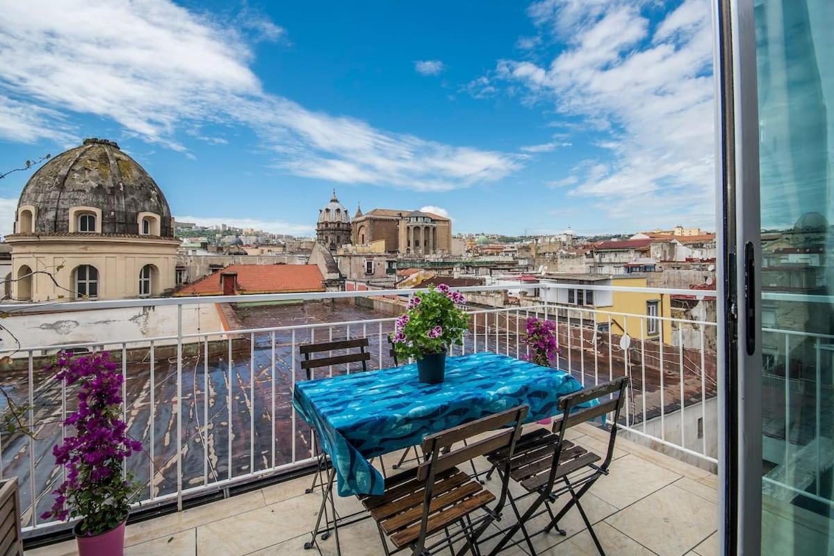 B4 Big Apartment With Terrace And View In Hystorical Centre Naples Luaran gambar